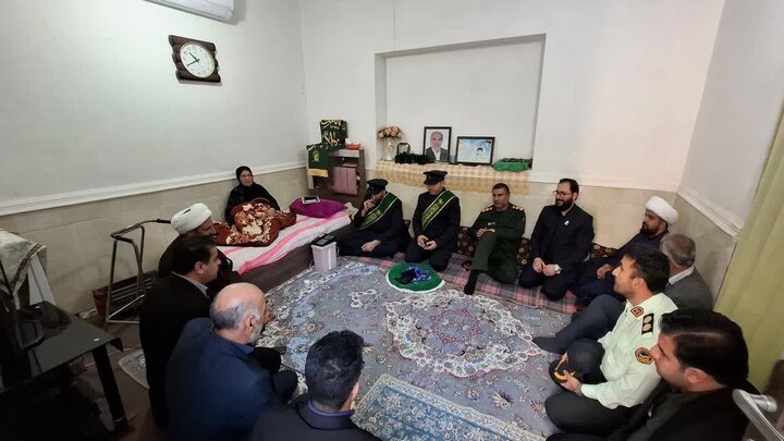 مادر شهید «محمود ناطقزاده» در دیلم تجلیل شد