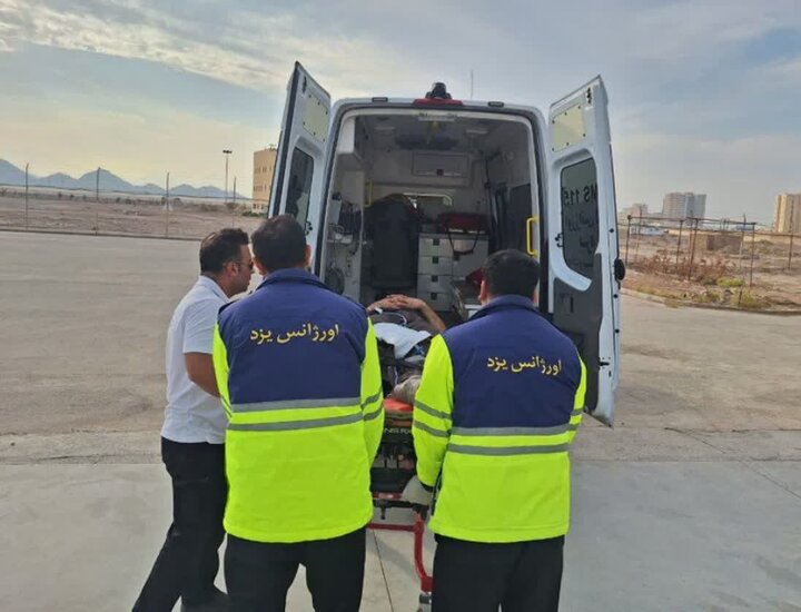 میرجلیلی: بالگرد اورژانس استان یزد جهت نجات جان بیمار به پرواز درآمد
