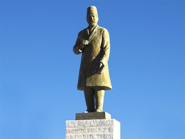 «میرزاحبیب دستان بنی»؛ مترجمی که نخستین نگارنده دستور زبان فارسی بود